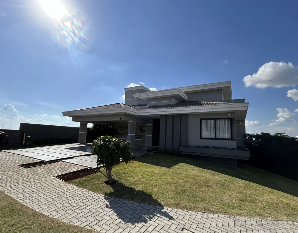 Casa F&F, projeto residencial desenvolvido pelo escritório Natanael Ribeiro Arquiteto em Alfenas, MG.