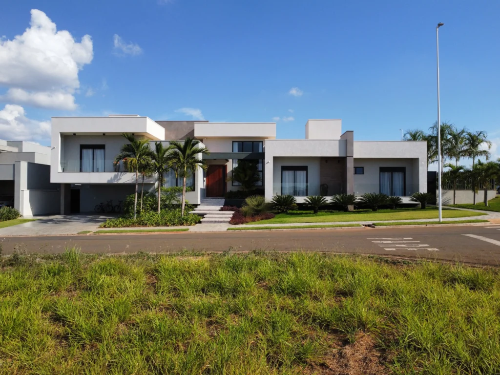 Projetos de casas desenvolvidos pelo escritório Natanael Ribeiro Arquitetura em Alfenas e região, com foco em técnica e identidade.