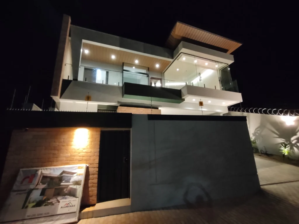 Projetos de casas desenvolvidos pelo escritório Natanael Ribeiro Arquitetura em Alfenas e região, com foco em técnica e identidade.