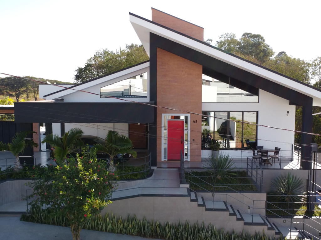 Projetos de casas desenvolvidos pelo escritório Natanael Ribeiro Arquitetura em Alfenas e região, com foco em técnica e identidade.