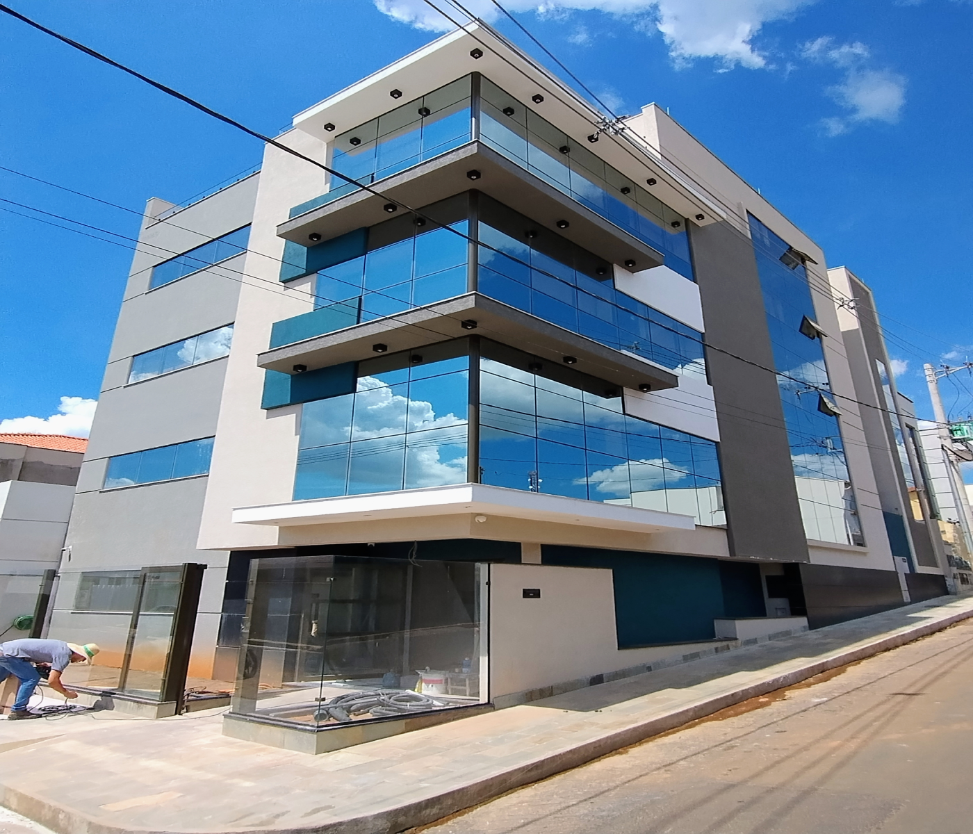 Prosistemas, projeto comercial desenvolvido pelo escritório Natanael Ribeiro Arquiteto em Alfenas, MG.