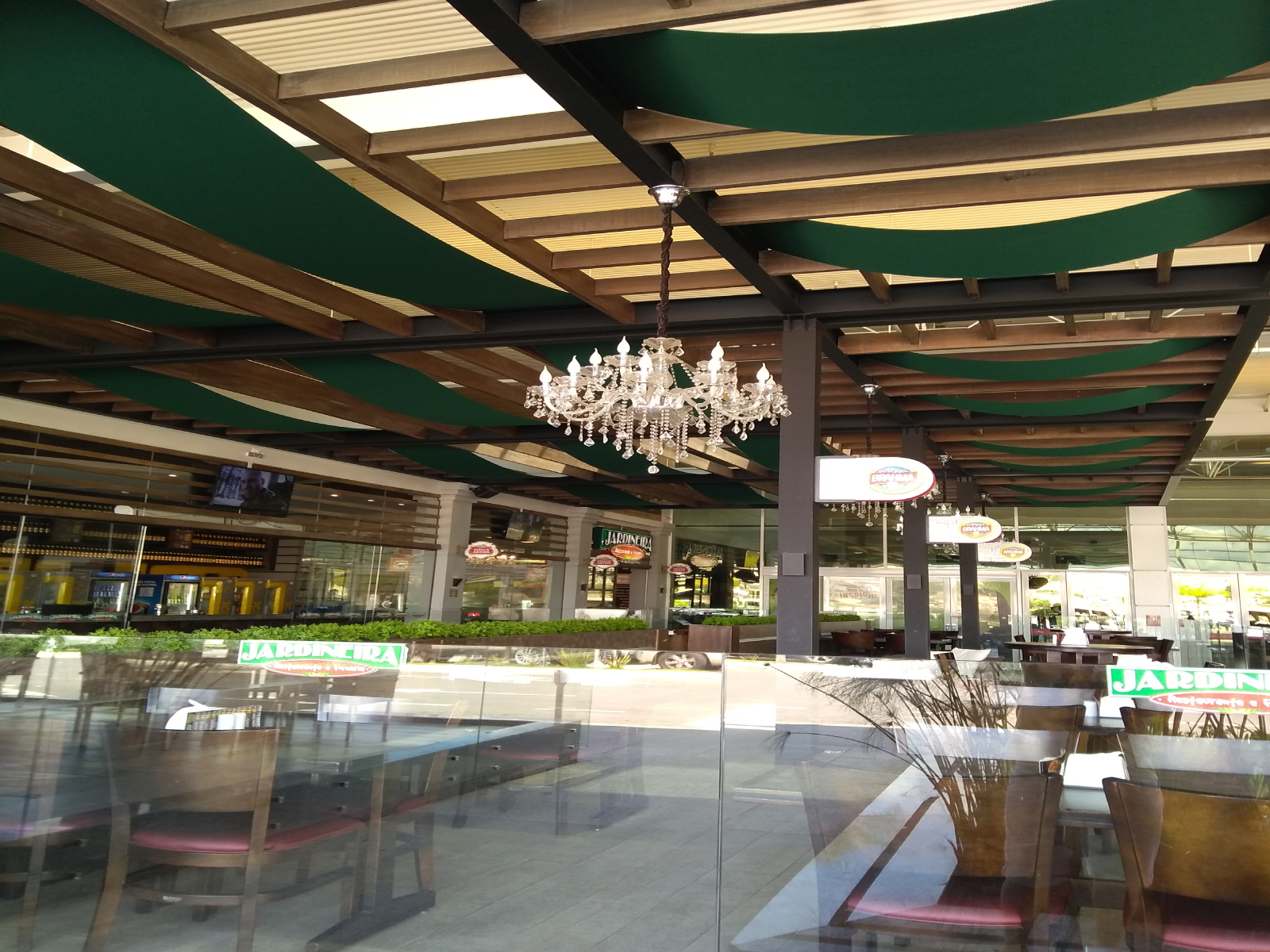 Restaurante Jardineira, projeto arquitetônico desenvolvido pelo escritório Natanael Ribeiro Arquiteto em Alfenas, MG.